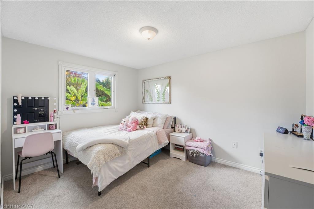 209 Richardson Drive, Port Dover, ON - Indoor Photo Showing Bedroom