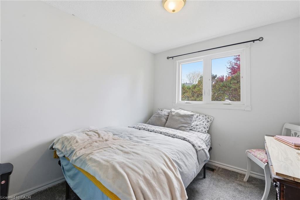 209 Richardson Drive, Port Dover, ON - Indoor Photo Showing Bedroom