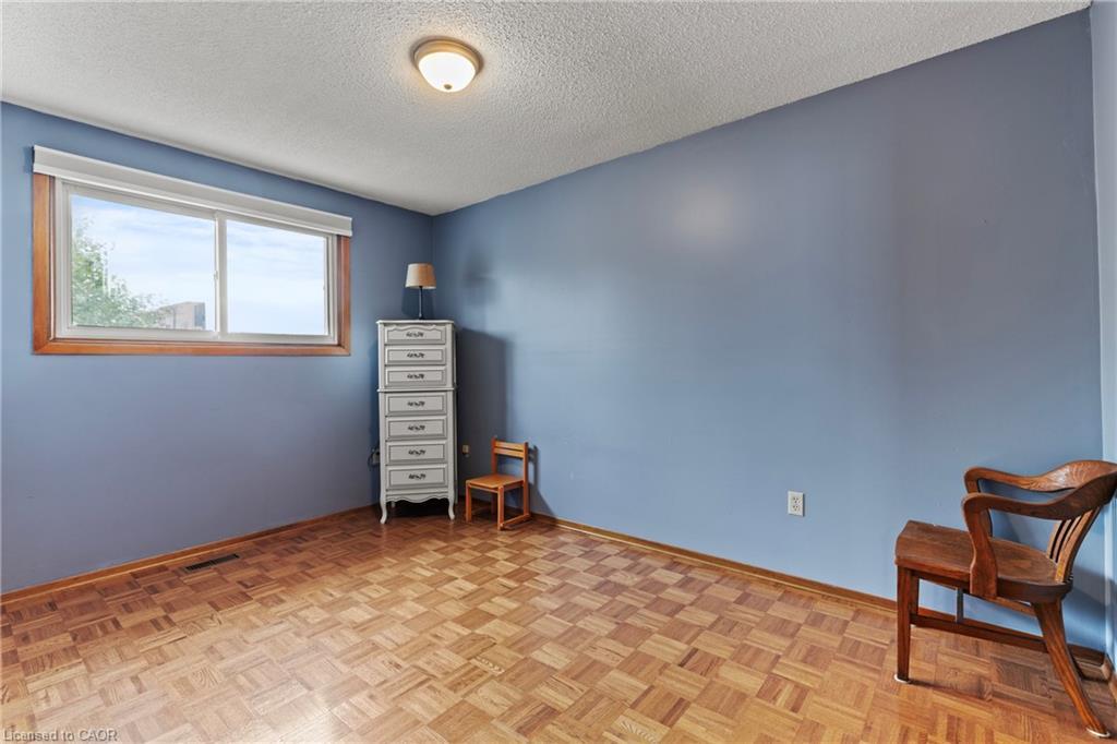 477 East 38Th Street, Hamilton, ON - Indoor