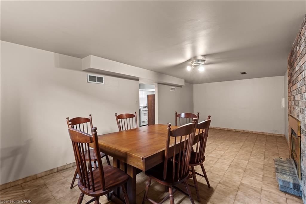 477 East 38Th Street, Hamilton, ON - Indoor Photo Showing Dining Room