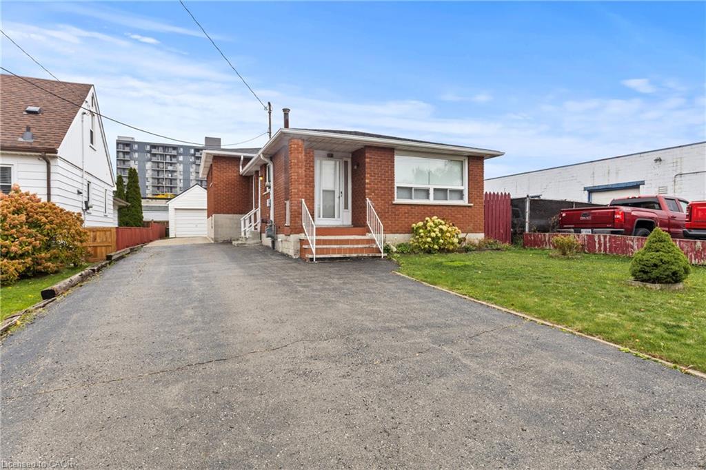 477 East 38Th Street, Hamilton, ON - Outdoor