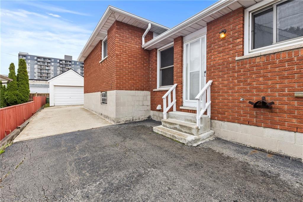 477 East 38Th Street, Hamilton, ON - Outdoor With Exterior