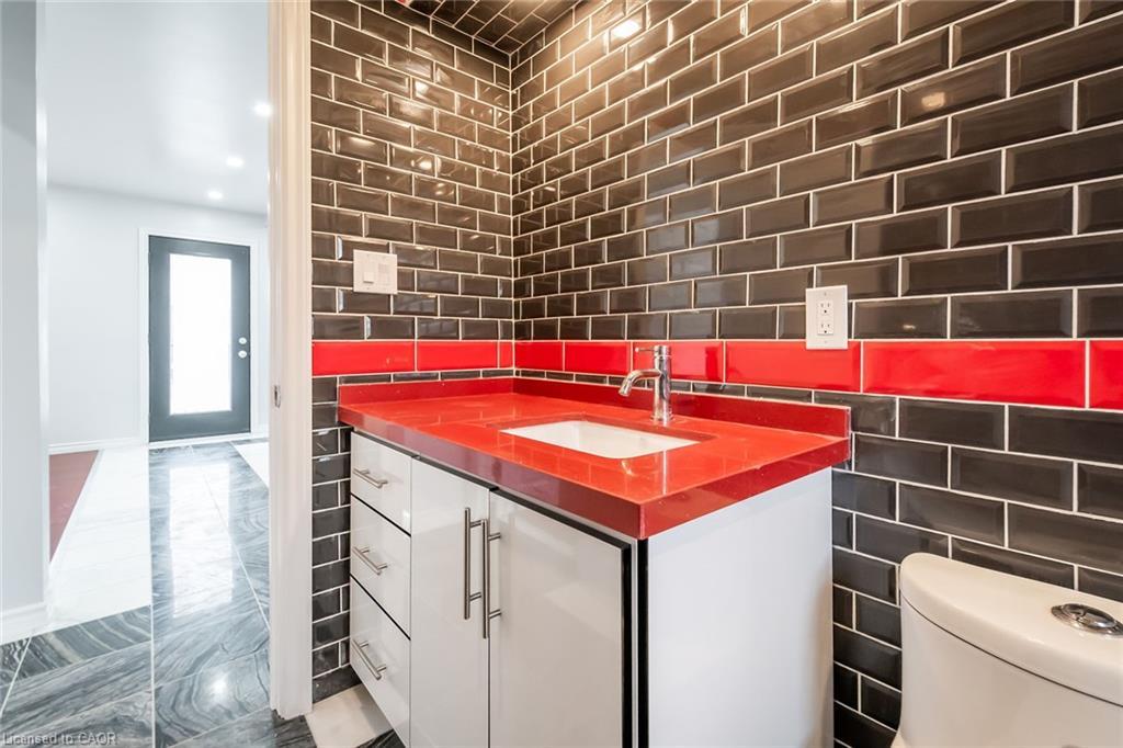 132 Franklin Avenue, Port Colborne, ON - Indoor