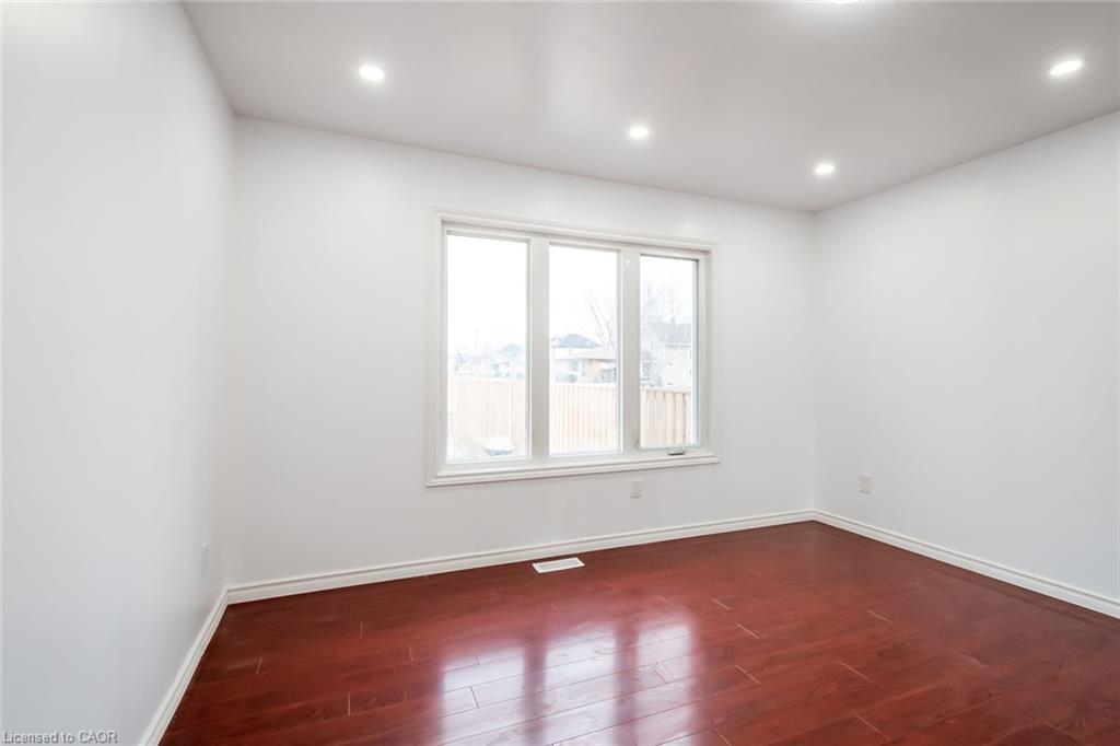 132 Franklin Avenue, Port Colborne, ON - Indoor Photo Showing Other Room