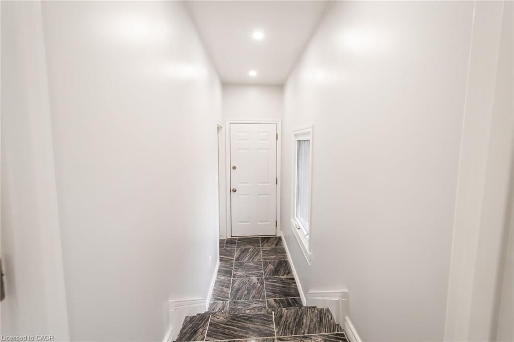 132 Franklin Avenue, Port Colborne, ON - Indoor Photo Showing Other Room