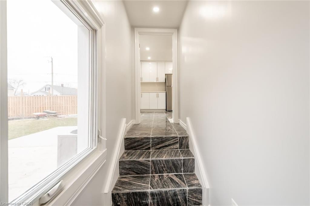 132 Franklin Avenue, Port Colborne, ON - Indoor Photo Showing Other Room