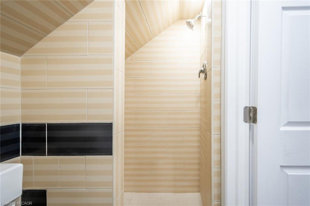 132 Franklin Avenue, Port Colborne, ON - Indoor Photo Showing Other Room