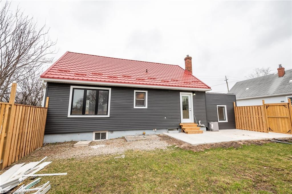 132 Franklin Avenue, Port Colborne, ON - Outdoor With Exterior