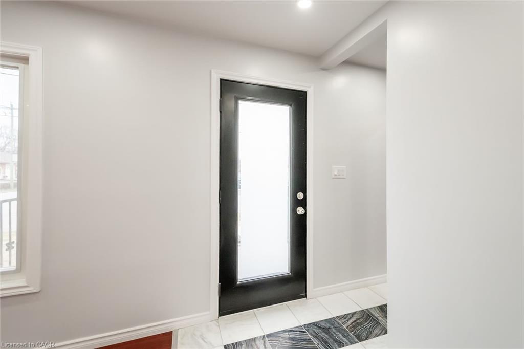 132 Franklin Avenue, Port Colborne, ON - Indoor Photo Showing Other Room