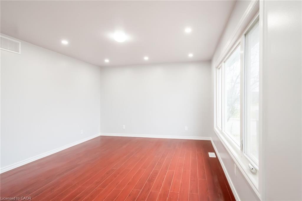 132 Franklin Avenue, Port Colborne, ON - Indoor Photo Showing Other Room