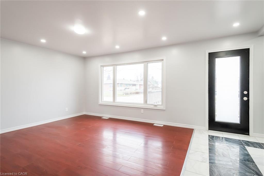 132 Franklin Avenue, Port Colborne, ON - Indoor Photo Showing Other Room