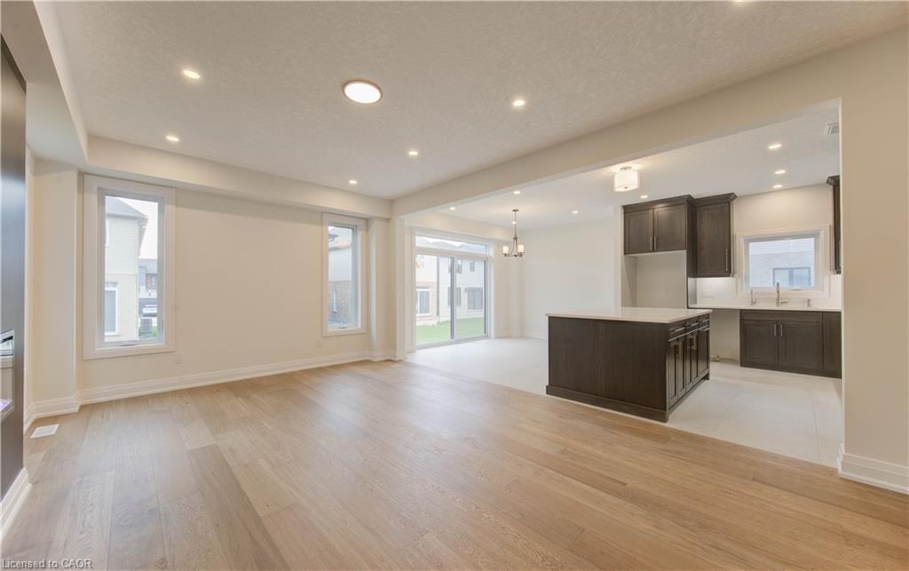 50 Jacob Detweiller Drive, Kitchener, ON - Indoor