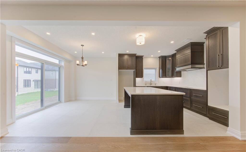 50 Jacob Detweiller Drive, Kitchener, ON - Indoor Photo Showing Kitchen