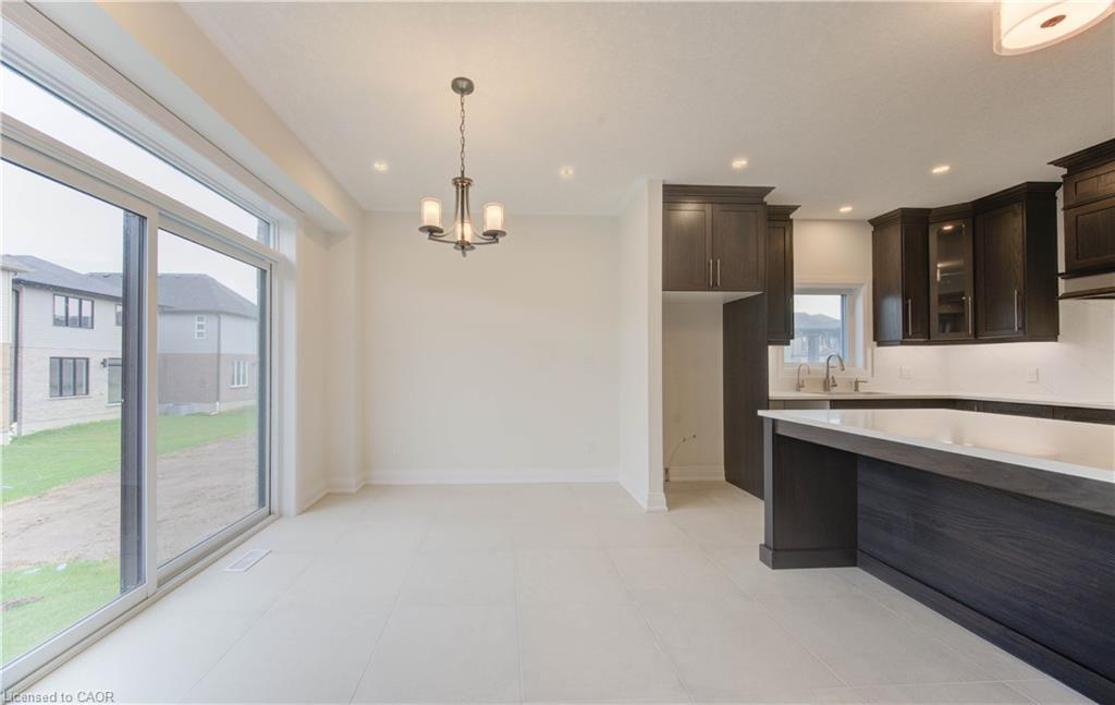 50 Jacob Detweiller Drive, Kitchener, ON - Indoor Photo Showing Kitchen