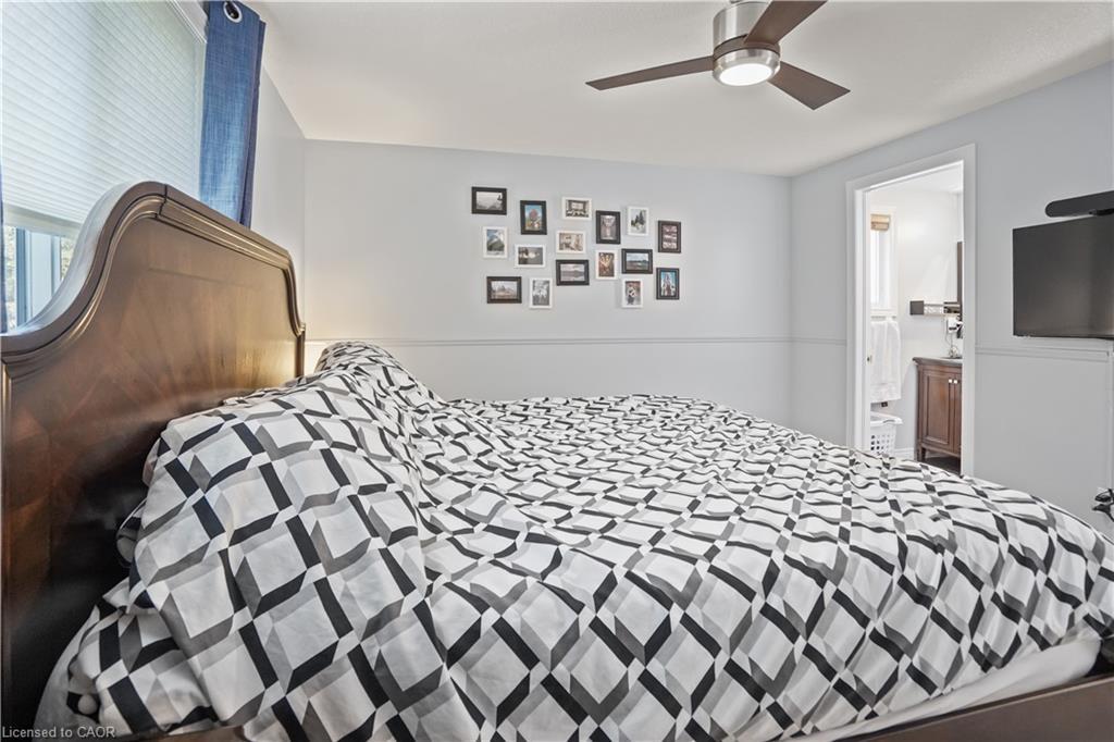 291 Schneller Drive, Baden, ON - Indoor Photo Showing Bedroom