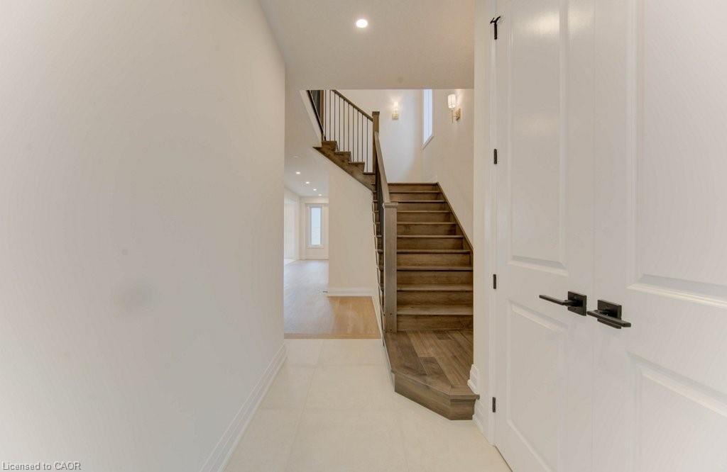 54 Jacob Detweiller Drive, Kitchener, ON - Indoor Photo Showing Other Room