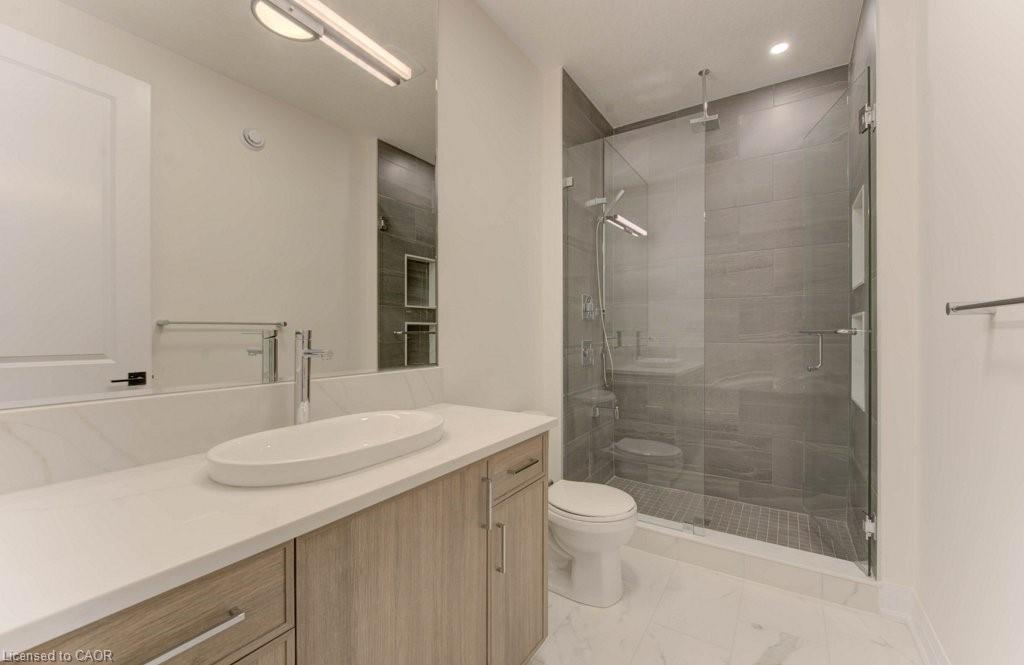 54 Jacob Detweiller Drive, Kitchener, ON - Indoor Photo Showing Bathroom