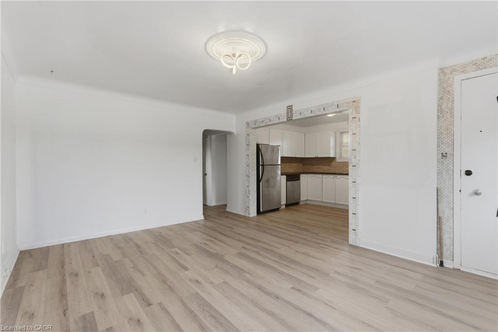 34 Gale Crescent, St. Catharines, ON - Indoor