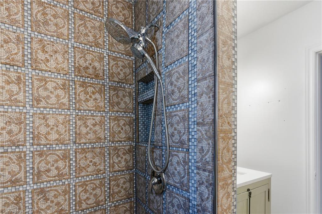 34 Gale Crescent, St. Catharines, ON - Indoor