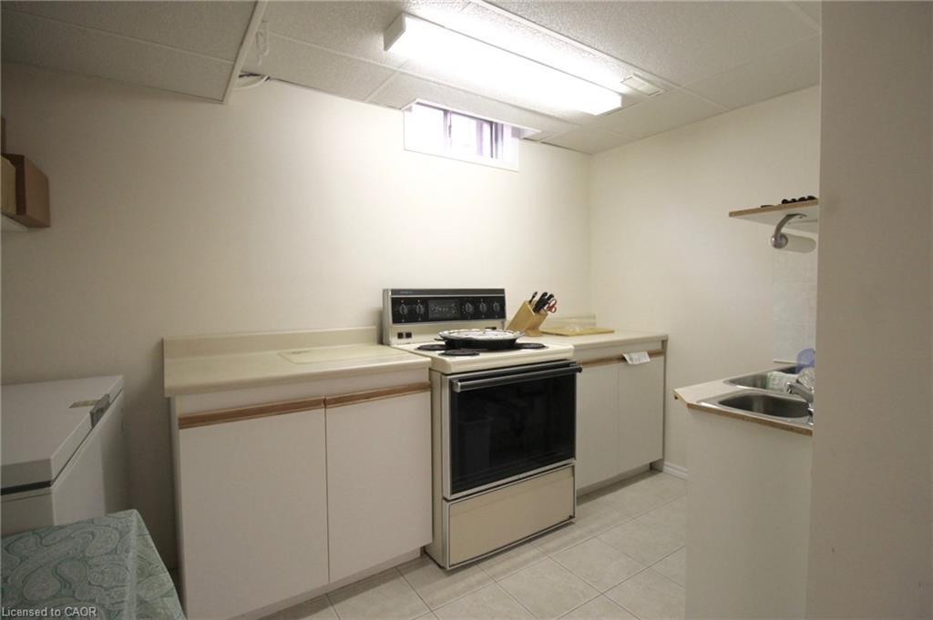 153 Meadowbrook Drive, Ancaster, ON - Indoor