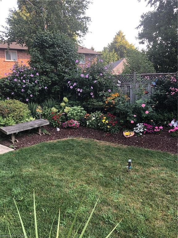 153 Meadowbrook Drive, Ancaster, ON - Outdoor