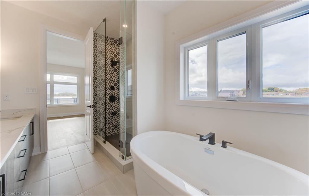 58 Jacob Detweiller Drive, Kitchener, ON - Indoor Photo Showing Bathroom