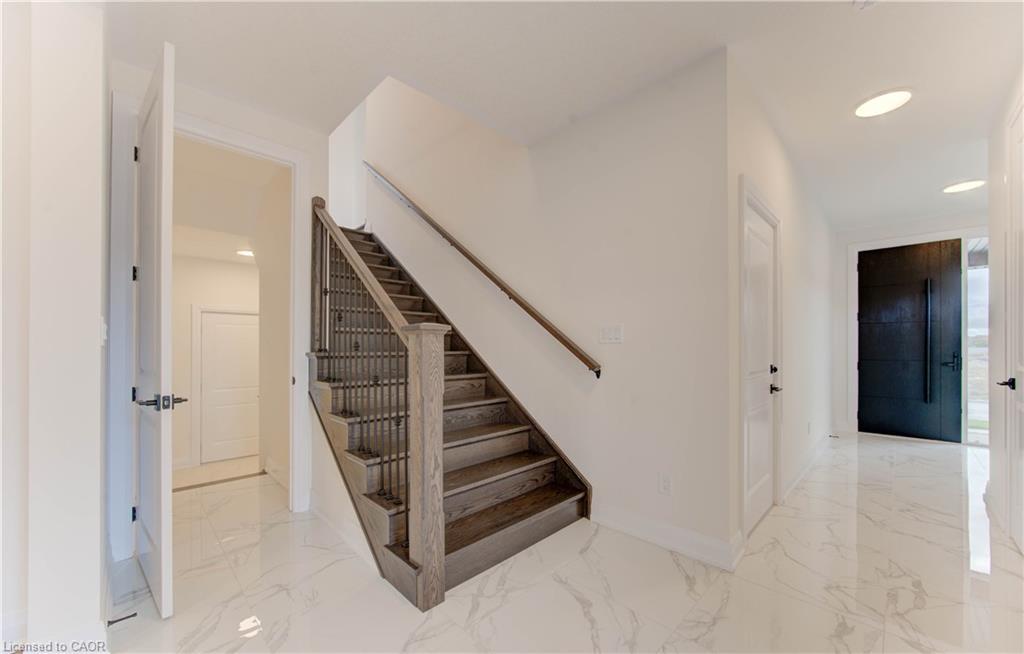 58 Jacob Detweiller Drive, Kitchener, ON - Indoor Photo Showing Other Room