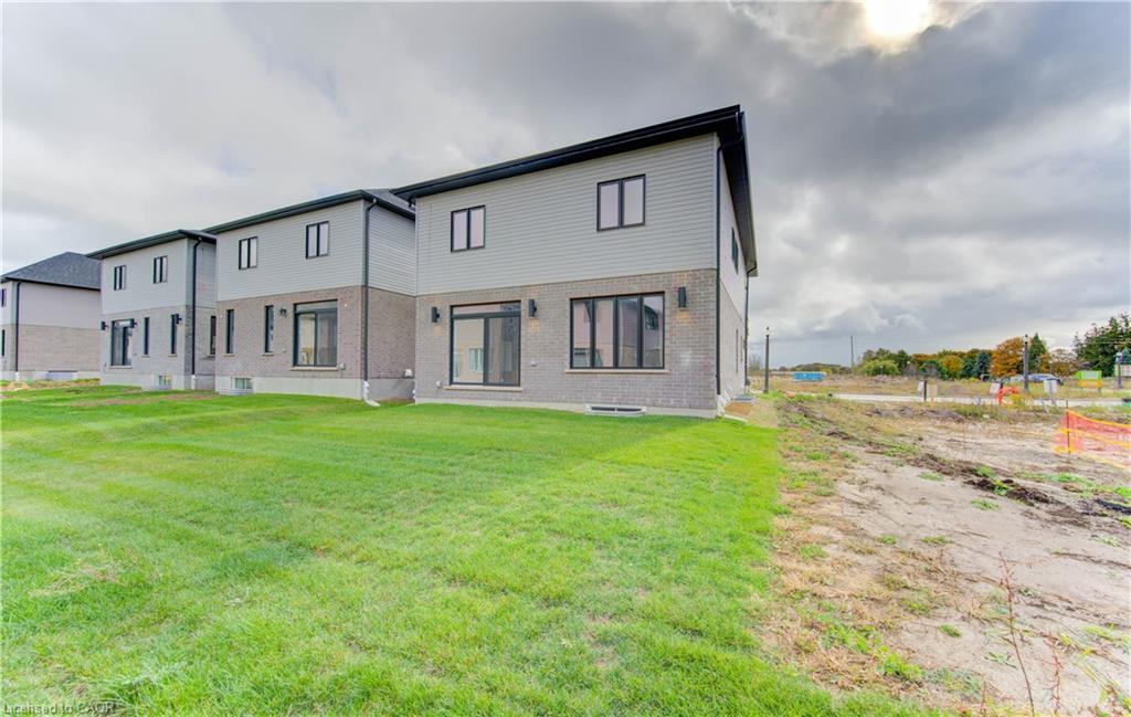 58 Jacob Detweiller Drive, Kitchener, ON - Outdoor