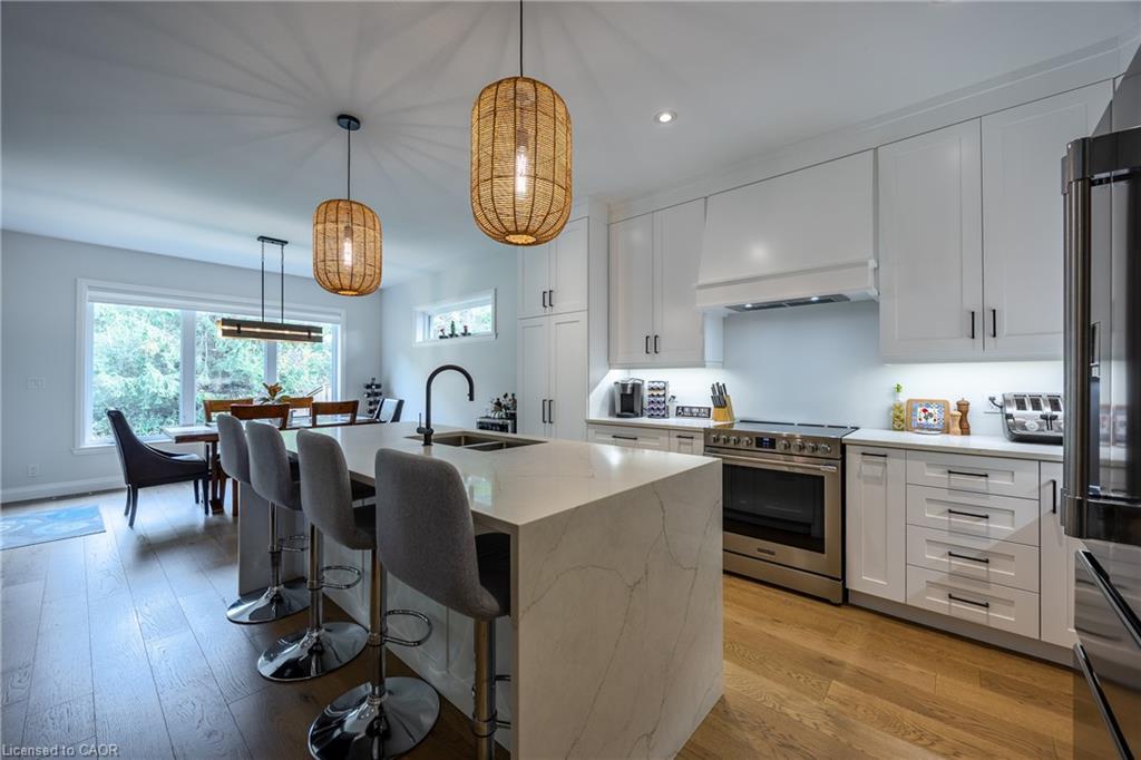 120 Newport Lane, Port Dover, ON - Indoor Photo Showing Kitchen With Upgraded Kitchen