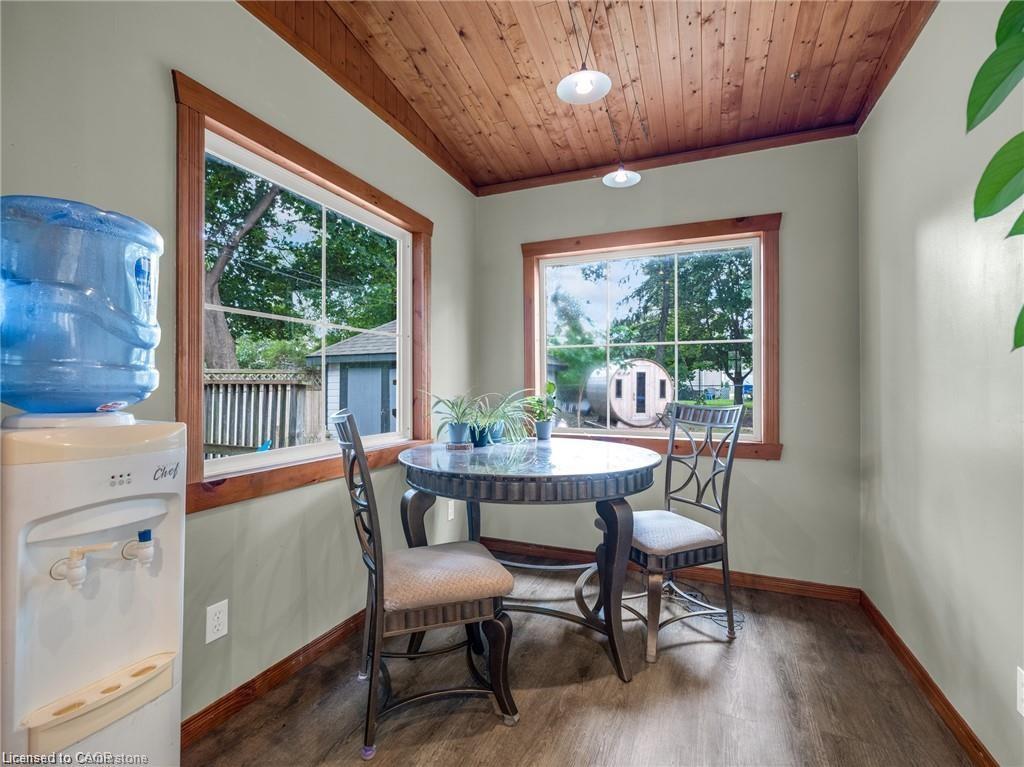 6370 High Street, Niagara Falls, ON - Indoor Photo Showing Dining Room