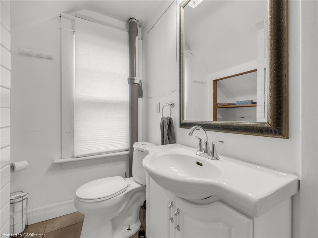 6370 High Street, Niagara Falls, ON - Indoor Photo Showing Bathroom
