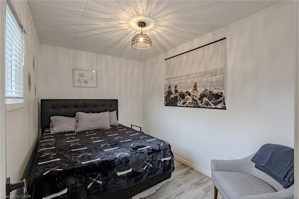 15 Park Lane Crescent, Turkey Point, ON - Indoor Photo Showing Bedroom