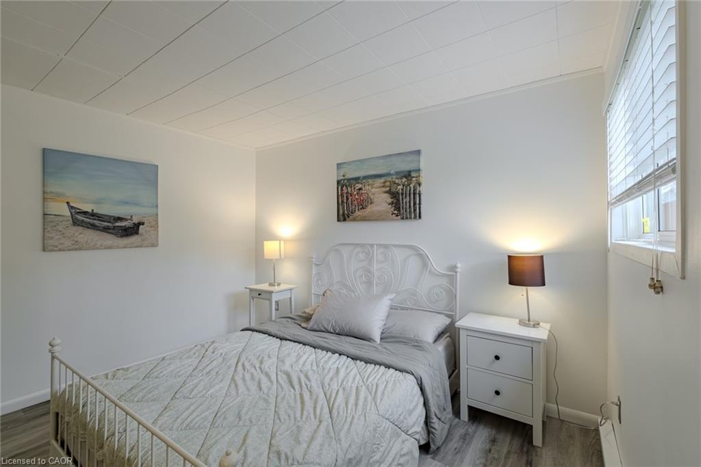 15 Park Lane Crescent, Turkey Point, ON - Indoor Photo Showing Bedroom