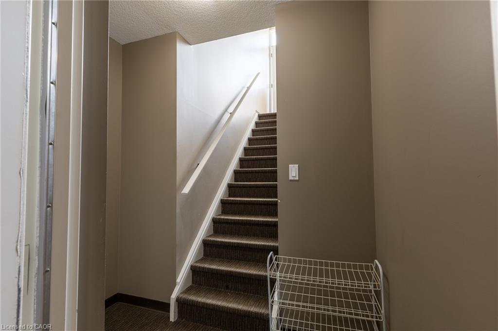 6B-38 Howe Drive, Kitchener, ON - Indoor Photo Showing Other Room