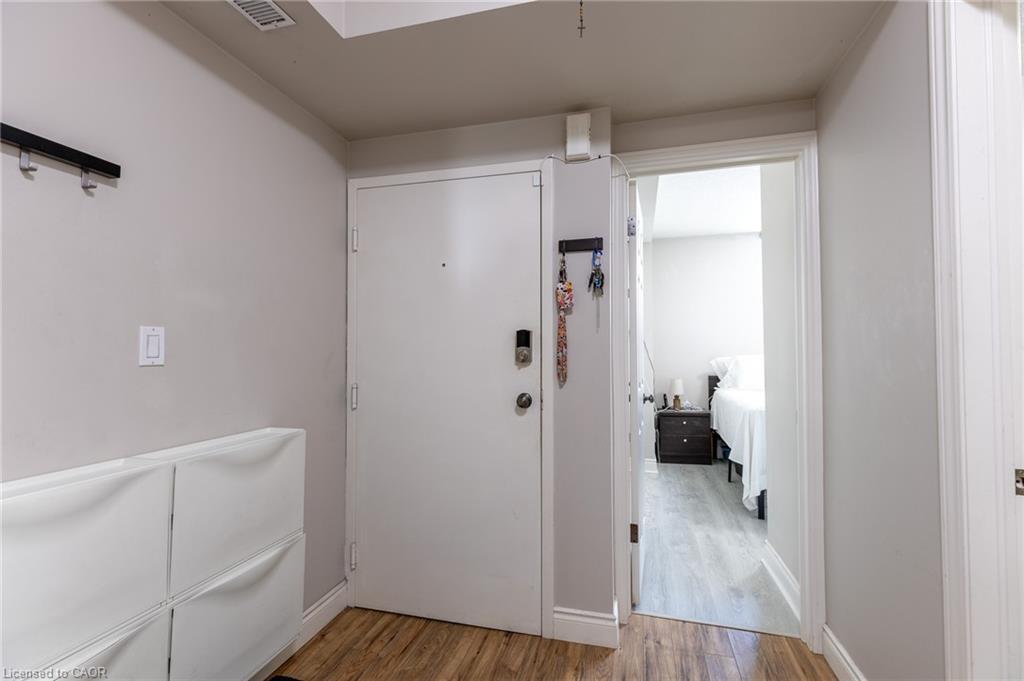 6B-38 Howe Drive, Kitchener, ON - Indoor Photo Showing Other Room
