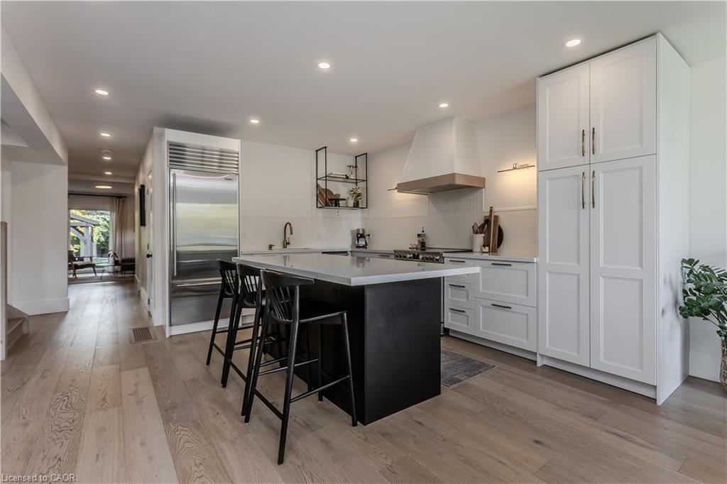 333 St Paul Street, Burlington, ON - Indoor Photo Showing Kitchen With Upgraded Kitchen