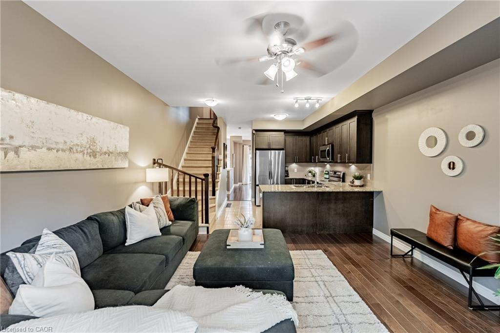4148 Galileo Common, Burlington, ON - Indoor Photo Showing Living Room
