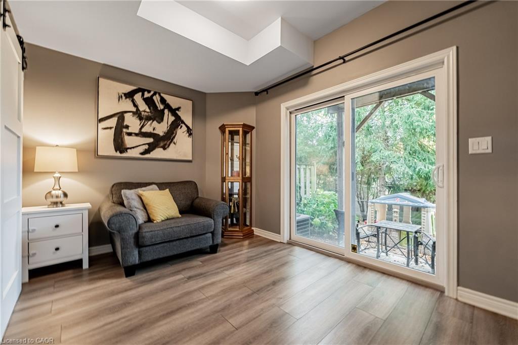 4148 Galileo Common, Burlington, ON - Indoor Photo Showing Living Room