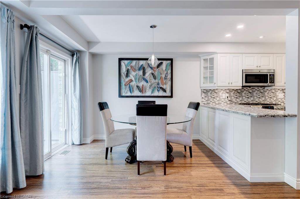 19-2151 Walkers Line, Burlington, ON - Indoor