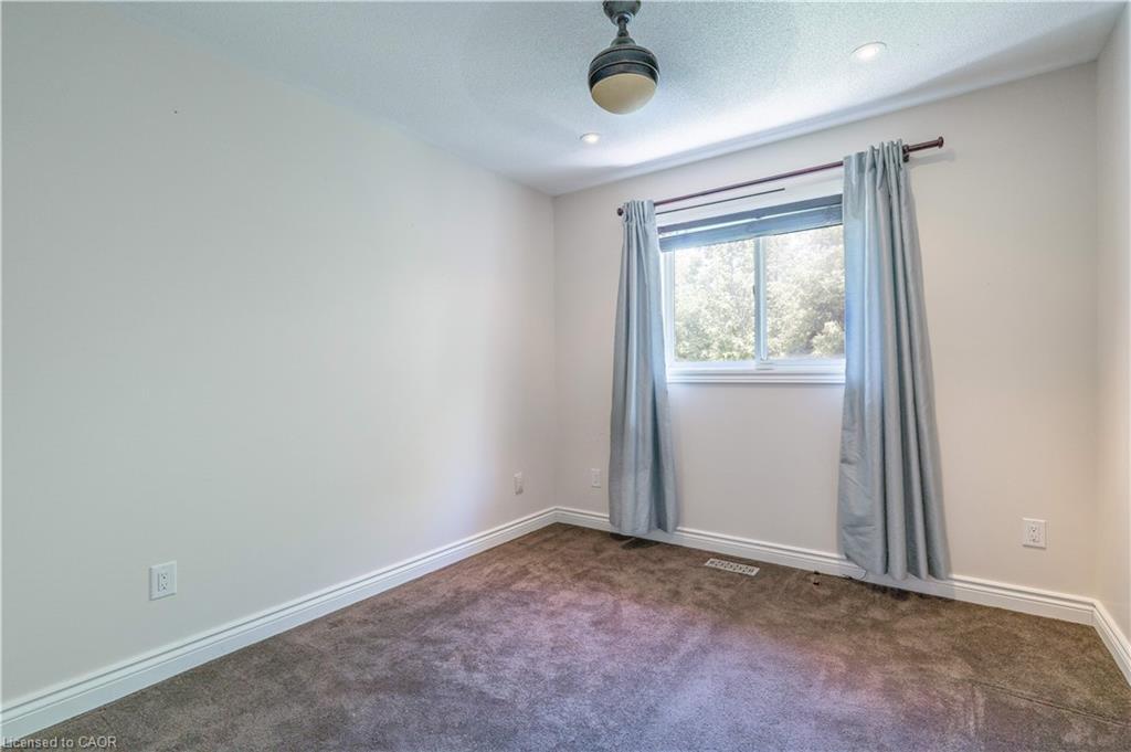 19-2151 Walkers Line, Burlington, ON - Indoor Photo Showing Other Room