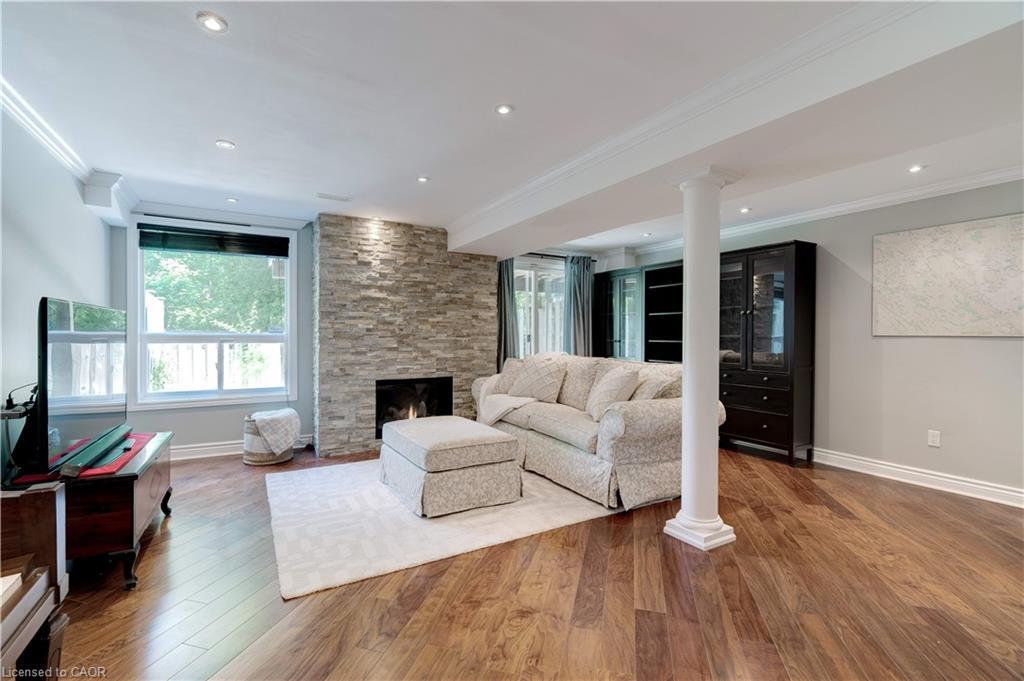 19-2151 Walkers Line, Burlington, ON - Indoor Photo Showing Living Room With Fireplace