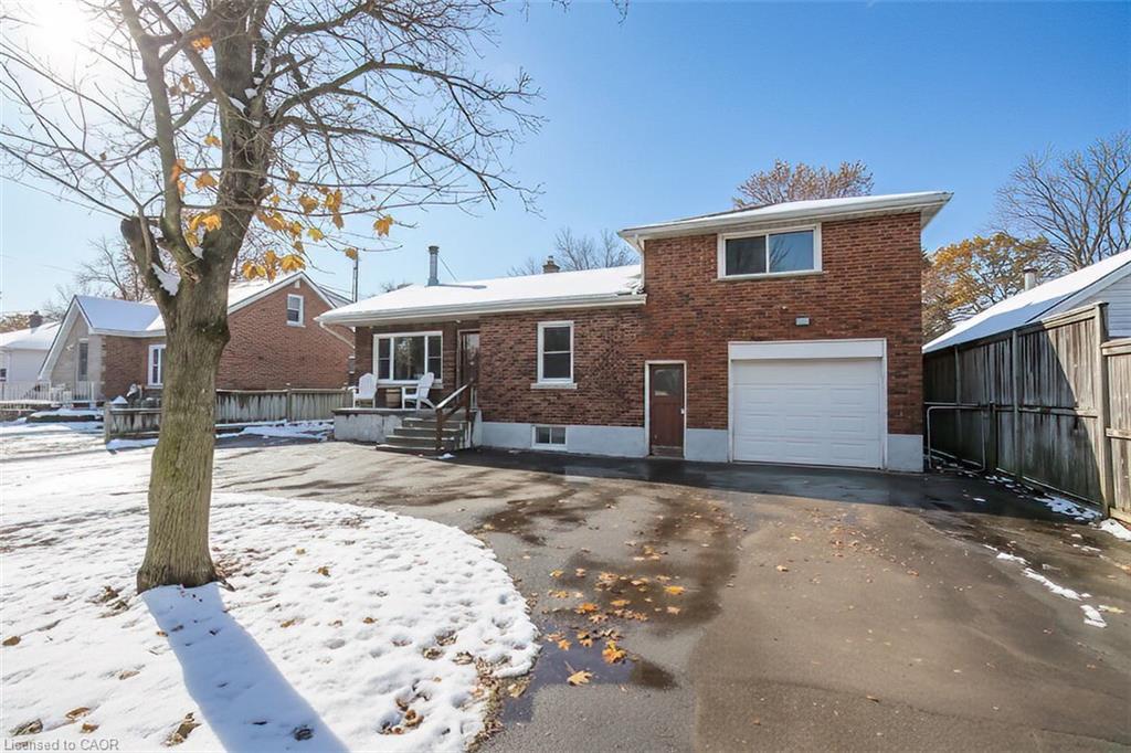 67 Blossom Avenue, Brantford, ON - Outdoor