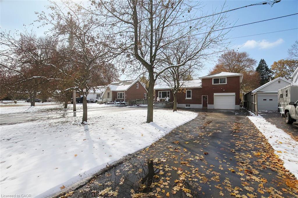 67 Blossom Avenue, Brantford, ON - Outdoor