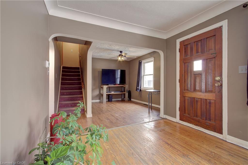 67 Blossom Avenue, Brantford, ON - Indoor