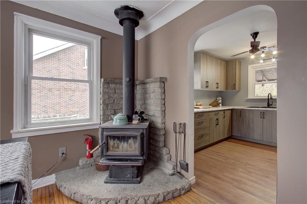 67 Blossom Avenue, Brantford, ON - Indoor