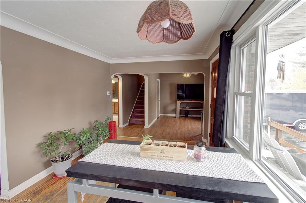 67 Blossom Avenue, Brantford, ON - Indoor