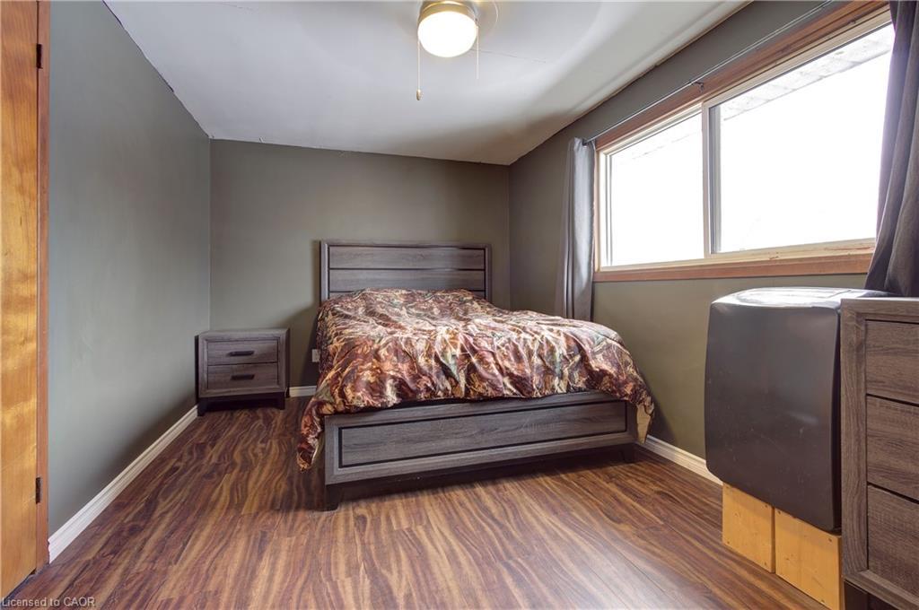 67 Blossom Avenue, Brantford, ON - Indoor Photo Showing Bedroom