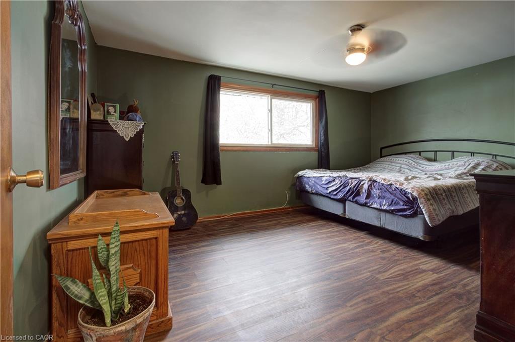 67 Blossom Avenue, Brantford, ON - Indoor Photo Showing Bedroom