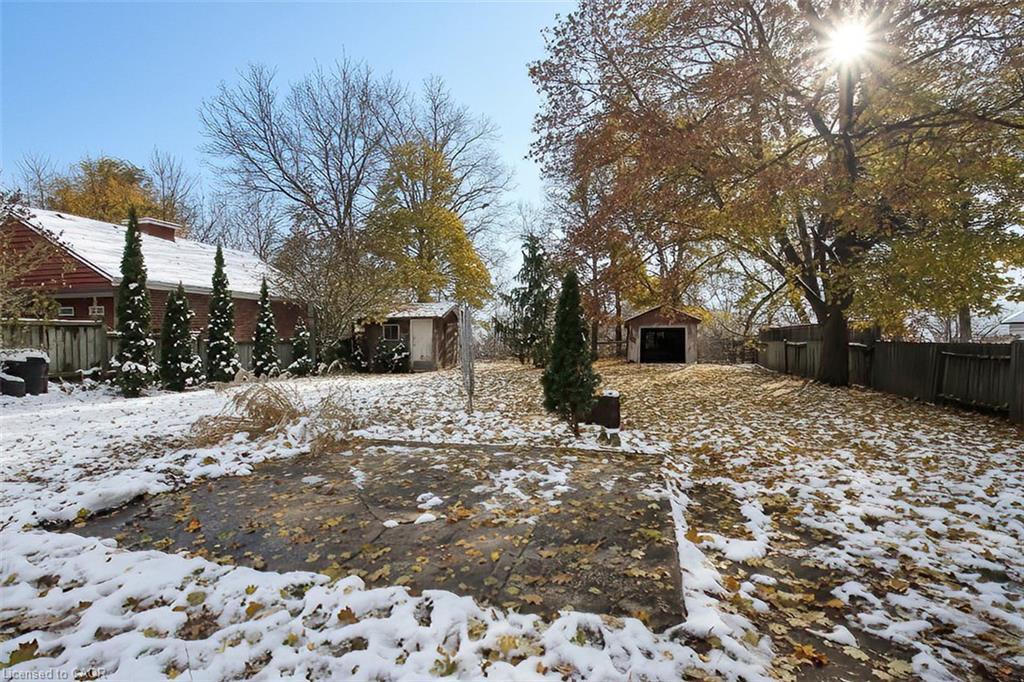 67 Blossom Avenue, Brantford, ON - Outdoor