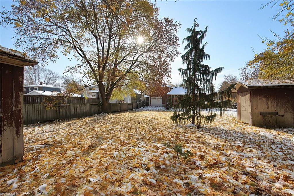 67 Blossom Avenue, Brantford, ON - Outdoor